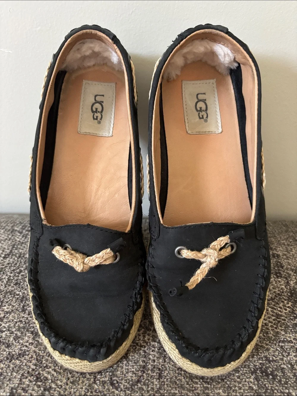 UGG Chivon Black Nubuck Leather Espadrille Moccasin Flats Size 6